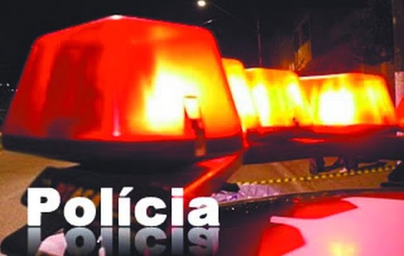 Homem se fere ao cair da sacada de casa e é preso por violência doméstica