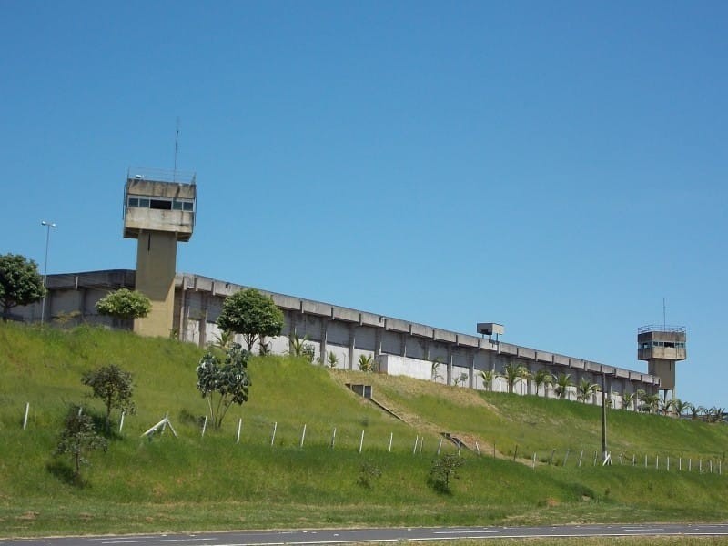 Homem é flagrado com maconha em penitenciária