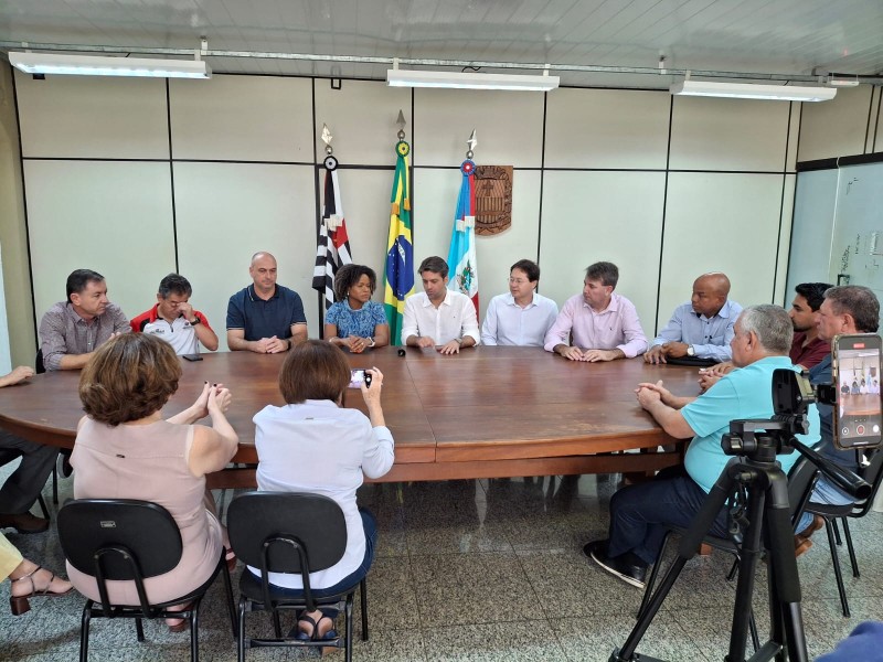 Secretária estadual anuncia Jogos Regionais em Penápolis em 2026