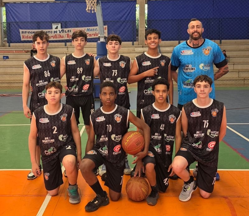 Basquete Sub-15 participa de jogo do Projeto Encestando um Sorriso