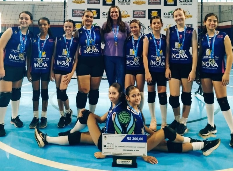 Equipe sub 12 de vôlei conquista troféu da Copa Lago Azul