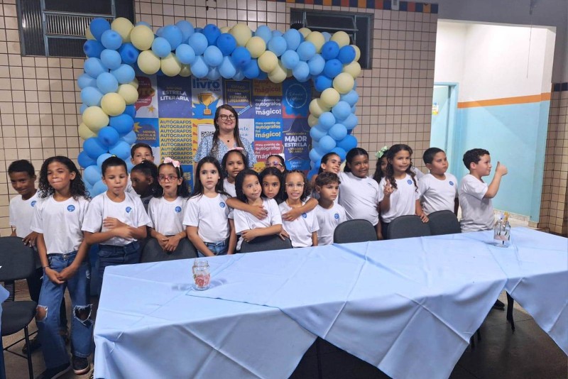 Alunos do 2º Ano da Emef Elza Nadai lançam seu primeiro livro