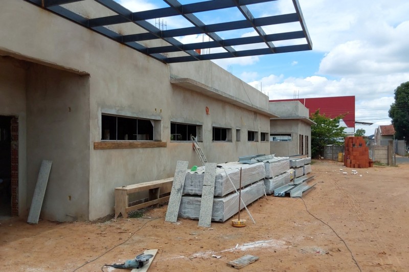 Construção da nova UBS Tóquio entra na fase de telhamento