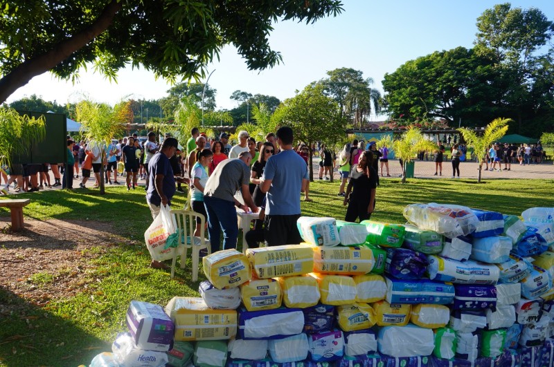 Corrida do Bem arrecadou 4 mil unidades de fraldas geriátricas