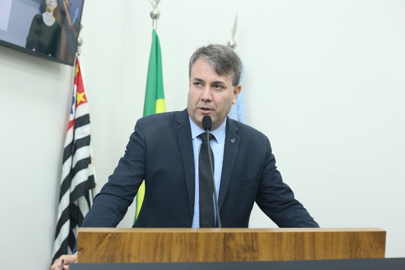 Propostas incentivam hortas medicinais e empreendedorismo