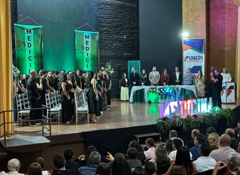 Cerimônia do Jaleco marca 9.ª turma do curso de Medicina da Funepe