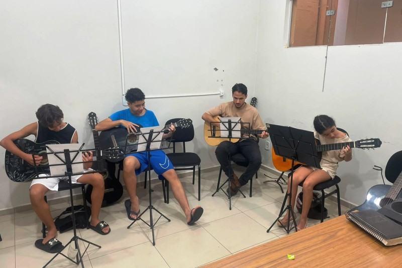 Cultura divulga vagas para novas turmas de Violão e Canto Coral