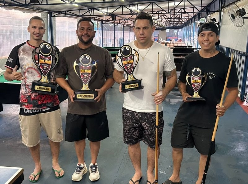 Daniel Antonio vence torneio de bilhar no Clube de Campo Lago Azul