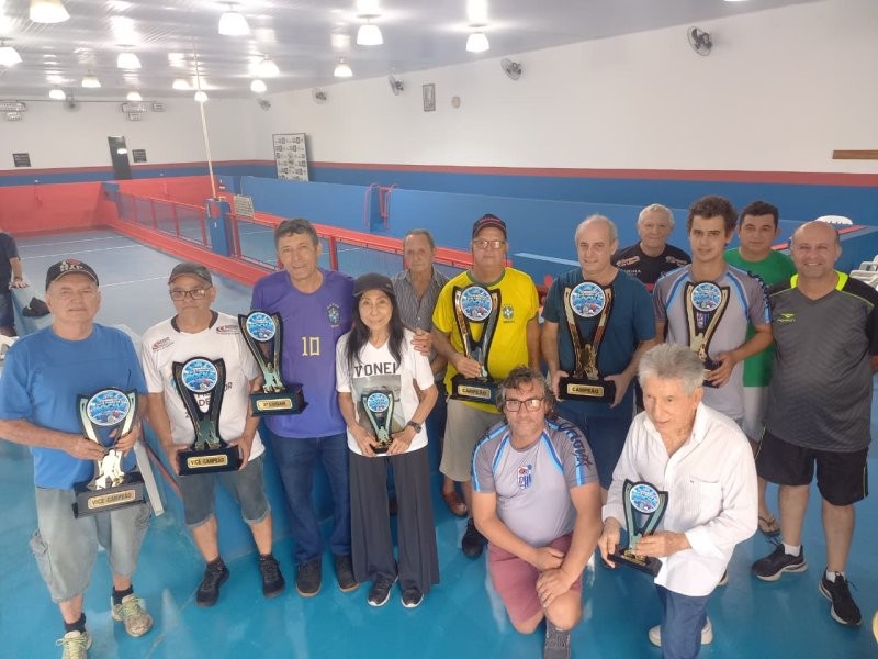 Saú e Zagalo vencem torneio de bocha