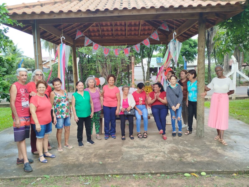 Ação comemora mês do idoso no Parque Maria Chica