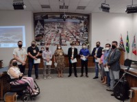 Posse do conselho aconteceu na noite de ontem (14), durante reunião realizada na Câmara