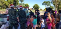 Crianças das olarias e dos bairros Marco Guerrero e Gimenes ganharam brinquedos