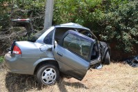 Vítima perdeu o controle da direção do Corsa, batendo no poste; homem tinha 46 anos