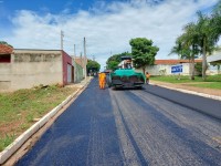 Recapeamento acontece em dezenas de ruas e avenidas da cidade