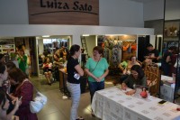 Familiares e amigos prestigiaram tarde de autógrafos do livro de Dona Kika