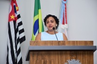 Servidora Municipal Bianca Aparecida de Souza Matos, destaque como Auxiliar de Serviços Gerais em 2026