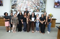 “Merendeira do Ano” Carla Regina Pitol com outras merendeiras