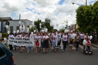 Participantes percorreram ruas e avenidas centrais durante ato em homenagem