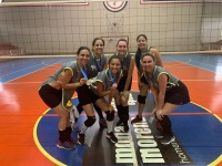 Equipe campeã do 1º Open de Vôlei feminino Clube Penapolense