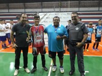 Emanuel Frontoura Santos (Retesp) ficou com o troféu de melhor goleiro do sub-14