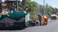 Avenida era a única via que faltava receber a pavimentação no bairro Recreio Mirage