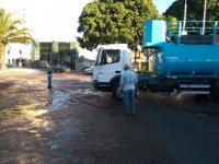 Frente do pronto-socorro e da Santa Casa receberam higienização e limpeza