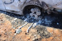 Carro foi encontrado incendiado pela Polícia Militar