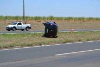 Condutor perdeu o controle da direção, vindo a capotar o Fox na Marechal Rondon