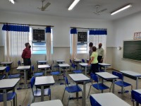 Na 1ª etapa, foram instalados os climatizadores em 23 escolas, beneficiando 4,2 mil alunos