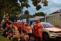 Lactário adaptou à celebração e promoveu a entrega dos presentes em um esquema drive-thru