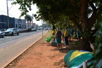 Grupo se reuniu no Parque Santa Leonor, saindo em carreata pelas ruas da cidade