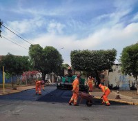 Ruas e avenidas de Glicério e Juritis estão recebendo recapeamento asfáltico